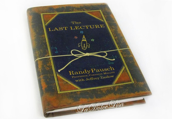 Macarons and Books 054