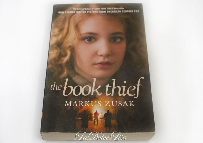 Macarons and Books 067